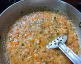 A picture of step 4 of Rava tomato upma.