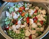 Csirkés - Zöldséges rakott rizs 🍗🌶🍅🧄🧅🍚🧈🧀😋 recept fázis 2 fotója