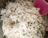 Foto langkah ke 5 dari resep Nasi Daun Jeruk & Kulit Ayam Krispi.