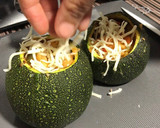 Foto del paso 8 de la receta: Calabacines rellenos con atún y pimientos