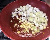 Foto del paso 3 de la receta: Salsa de crema con Azafrán para todo uso a la Sonorense