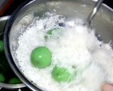 Foto langkah ke 4 dari resep Kue Klepon / Kue Malaka.