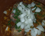 Foto del paso 3 de la receta: Tajín de carne de ternera con gombos y salsa de tomate - Mlokhiya