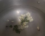 A picture of step 6 of Memoni beef khowsuey.