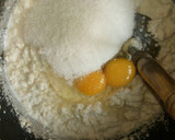 Foto del paso 4 de la receta: Budín de pan fácil rápido y económico