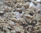 Foto del paso 3 de la receta: Puré de papas con pollo picado y morrón asado