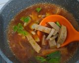 Foto langkah ke 2 dari resep Hot Tok-poki Instan (dengan kreasi sendiri).