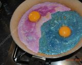 A picture of step 4 of Coloured Fried Eggs نیمرو کلمی.
