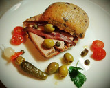 Foto del paso 6 de la receta: Pan de olivas con ventresca de atún y anchoas
