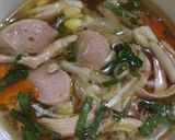 Foto langkah ke 6 dari resep Sup Ayam Sosis Jagung Sedap Malam.