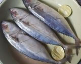 Foto langkah ke 1 dari resep Ikan Kembung Bumbu Iris.