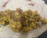 A picture of step 4 of Rava crispy dosa.