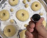 Foto langkah ke 7 dari resep Donat Dengan Metode Autolisis.