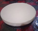 Foto del paso 6 de la receta: Cheesecake con base de budín de chocolate