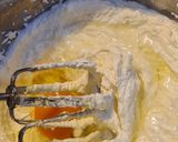 Foto langkah ke 5 dari resep Chocolate Creamcheese Butter Cake.