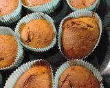 Diós-fehércsokis muffin és áfonyaöntet recept fázis 5 fotója