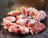 A picture of step 1 of Three-Cup Chicken (Taiwanese cuisine).