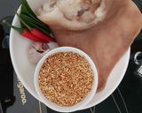 Hình bước làm 3 của món Nem thính tai lợn