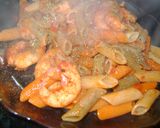 Foto del paso 11 de la receta: Fideos tricolor con camarones