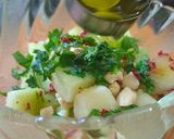 A picture of step 4 of Mask melon cucumber salad.