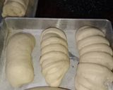 Foto langkah ke 5 dari resep Roti Isi Coklat.