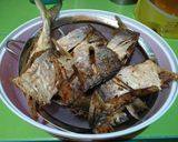 Foto langkah ke 1 dari resep Ikan Laut Bumbu Kuning.