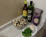 Foto del paso 1 de la receta: Arroz salteado con almejas y tomates con aguacates y germinado de alfalfa
