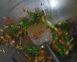 Foto langkah ke 6 dari resep Telur Ceplok Cabe Hijau.