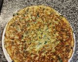 Foto del paso 4 de la receta: Tortilla de merluza con tostadas y crema de morrón