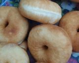 Foto langkah ke 4 dari resep Donat Gula Tanpa Telur.