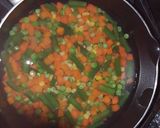 Foto del paso 3 de la receta: Ensalada de pollo con vegetales