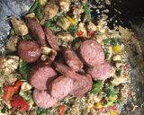 Foto del paso 7 de la receta: Wok de Arroz con pollo y longaniza al ají