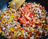 Foto del paso 2 de la receta: HUEVOS🥚Turcos Al Hogao🍅🌶️🫑🧅 Colombiano y Tocineta🥓...!