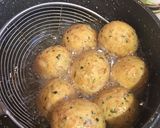 Foto del passaggio 6 della ricetta Pallot cacio e ove (polpette formaggio e uova)