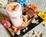 A picture of step 3 of Punjabi style Lassi.