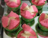 Foto langkah ke 7 dari resep Bolu kukus Merah Putih.