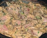 A picture of step 6 of Beef Stroganoff.