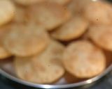 मसाला अजवाइन पूरी (Masala ajwain puri recipe in hindi) रेसिपी चरण 2 फोटो