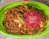 Foto langkah ke 5 dari resep Mie Telor Goreng Seafood.