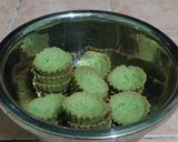 Foto langkah ke 5 dari resep Pie Buah Vla Matcha.