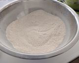 A picture of step 2 of Gisele's Sugar Pie (La Tarte au Sucre).