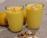A picture of step 3 of Mango dryfruit lassi.
