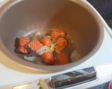 ［電子鍋］奶油鮭魚燉飯的食譜步驟3照片