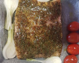 Foto del paso 2 de la receta: Salmón marinado con mostaza,miel, limón,heneldo y jengibre