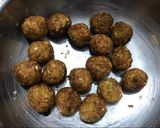 A picture of step 1 of Dry manchurian.