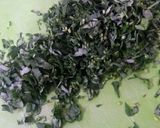A picture of step 2 of Methi palak aloo.