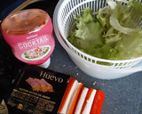 Foto del paso 1 de la receta: Tartaletas de surimi y huevo hilado en salsa cóctel