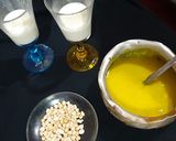 A picture of step 3 of Cream cheese and banana smoothie.