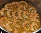 Foto del paso 11 de la receta: Garbanzos con gambones... Otra manera de comer esta legumbre. Los garbanzos los he cocido en lenta