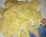 A picture of step 1 of Spanish omelette.